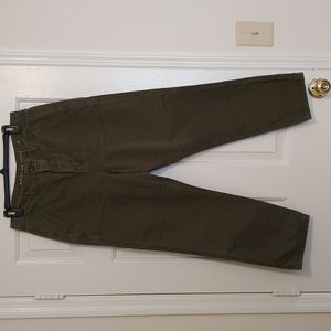 American Eagle Army Green relax fit cargo pants.